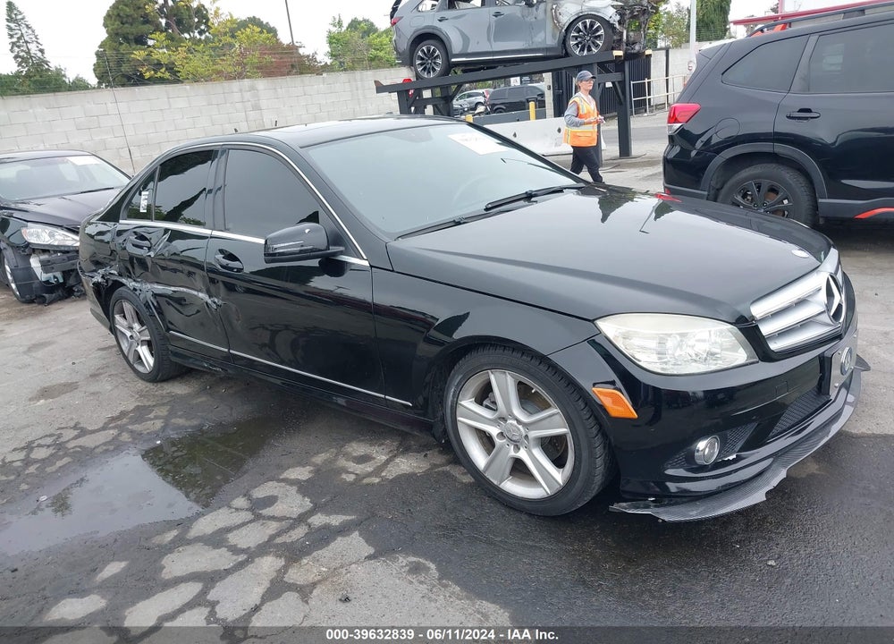 2010 MERCEDES-BENZ C 300 LUXURY/SPORT VIN: WDDGF5EB9AR121553