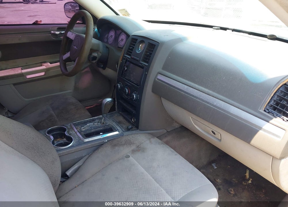 2008 CHRYSLER 300 LX VIN: 2C3KA43R28H146564
