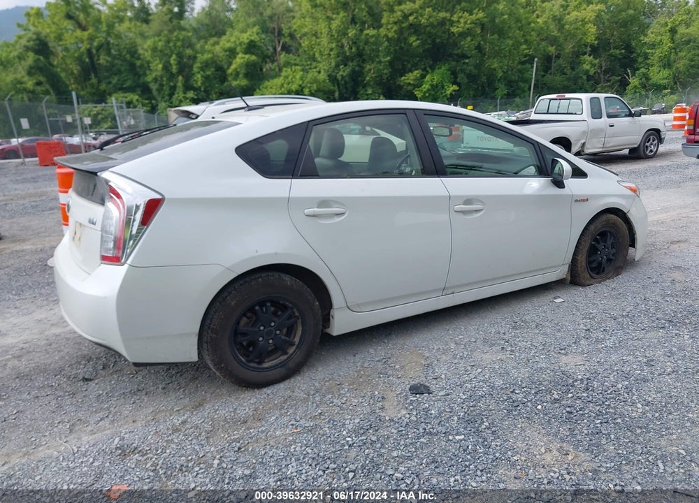2015 TOYOTA PRIUS FOUR VIN: JTDKN3DU4F0434374