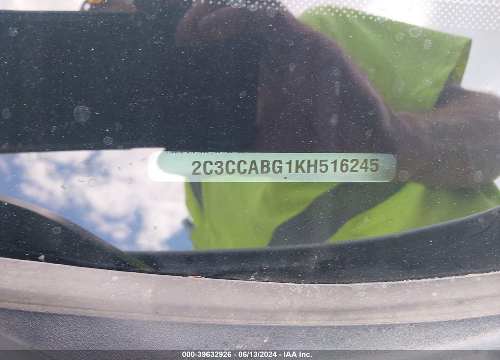 2019 CHRYSLER 300 300S VIN: 2C3CCABG1KH516245