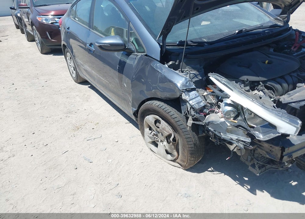 2015 KIA FORTE LX VIN: KNAFX4A6XF5375323
