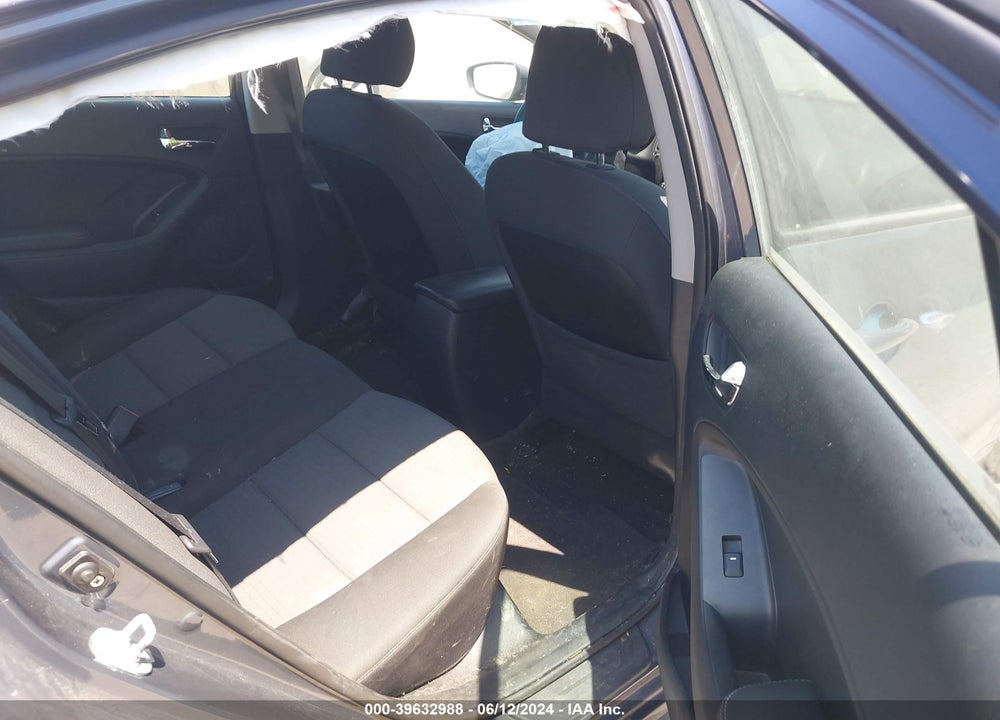 2015 KIA FORTE LX VIN: KNAFX4A6XF5375323
