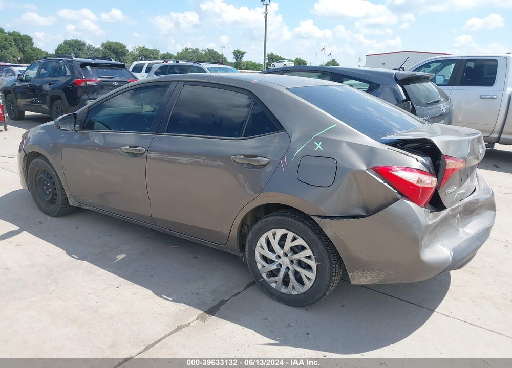 2018 TOYOTA COROLLA LE VIN: 5YFBURHE1JP753531