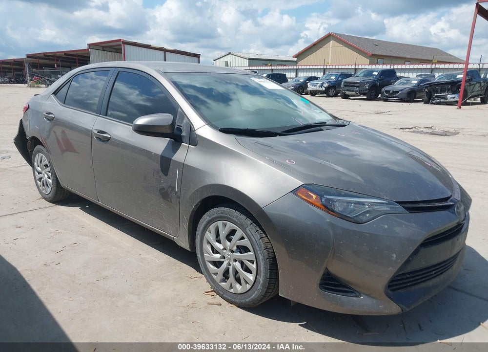 2018 TOYOTA COROLLA LE VIN: 5YFBURHE1JP753531