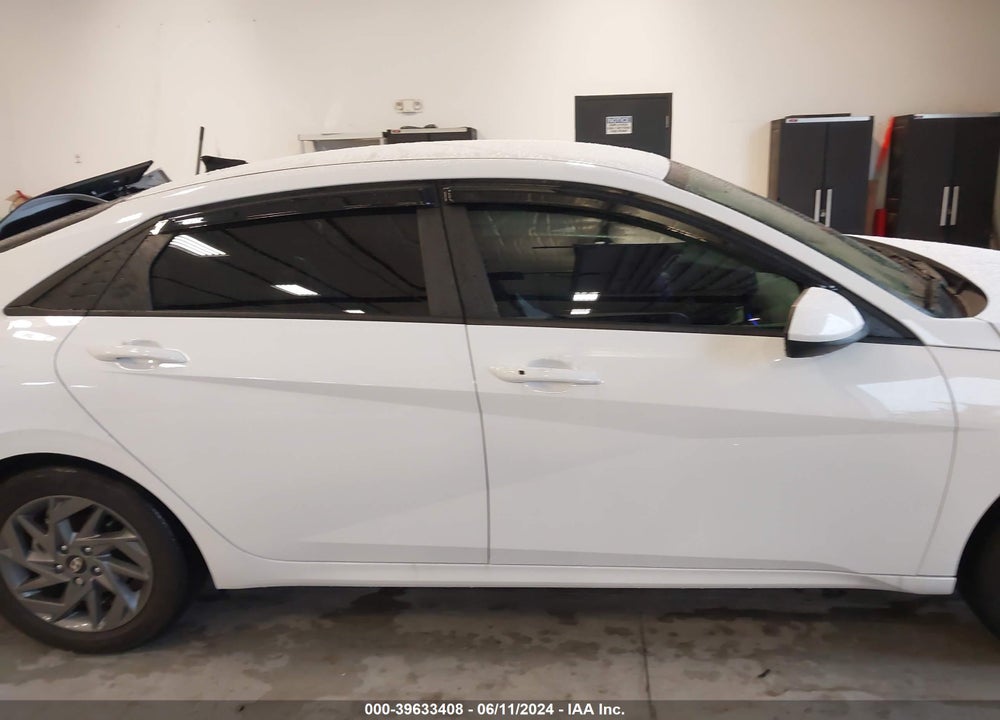 2024 HYUNDAI ELANTRA SEL VIN: KMHLM4DG4RU660639
