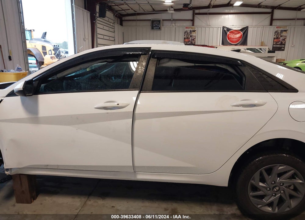 2024 HYUNDAI ELANTRA SEL VIN: KMHLM4DG4RU660639