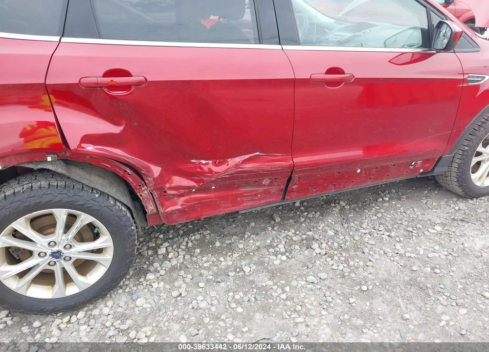 2017 FORD ESCAPE SE VIN: 1FMCU9GD5HUC01388