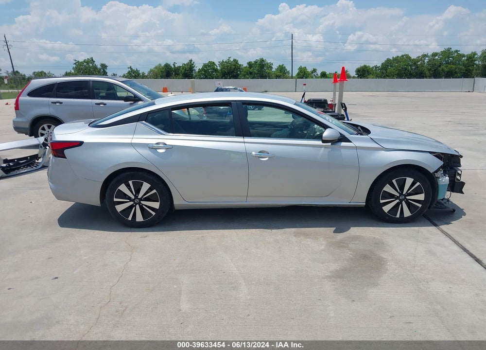 2022 NISSAN ALTIMA SV FWD VIN: 1N4BL4DVXNN369882
