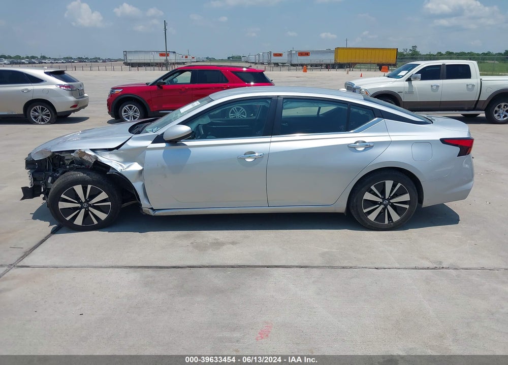 2022 NISSAN ALTIMA SV FWD VIN: 1N4BL4DVXNN369882