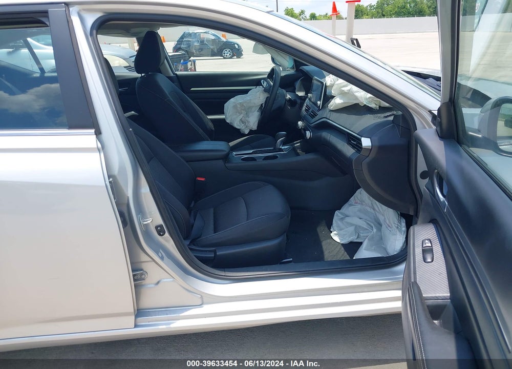 2022 NISSAN ALTIMA SV FWD VIN: 1N4BL4DVXNN369882