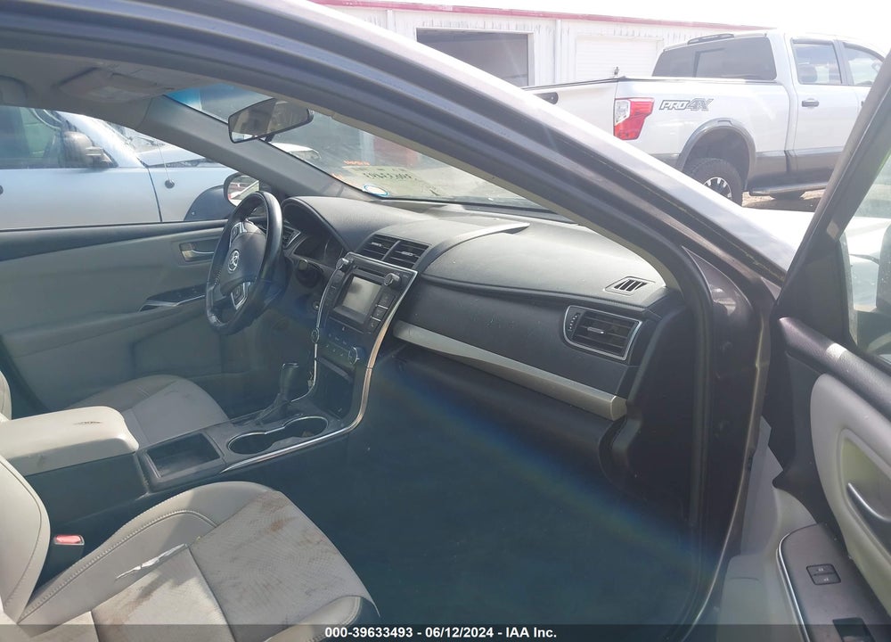 2016 TOYOTA CAMRY SE VIN: 4T1BF1FKXGU522820