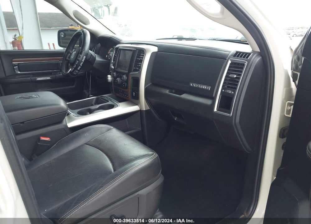 2016 RAM 1500 LAIE VIN: 1C6RR7NT9GS309318