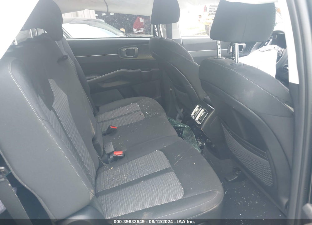 2023 KIA SORENTO LX VIN: 5XYRGDLC8PG247660