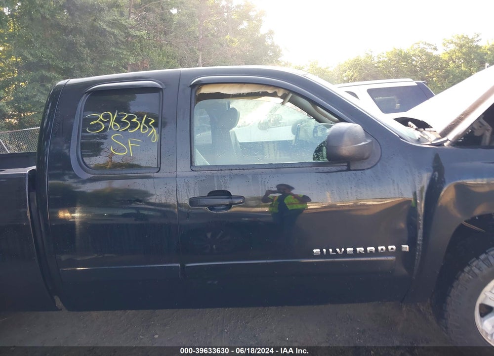 2007 CHEVROLET SILVERADO 1500 LT2 VIN: 1GCEK19J27E529464