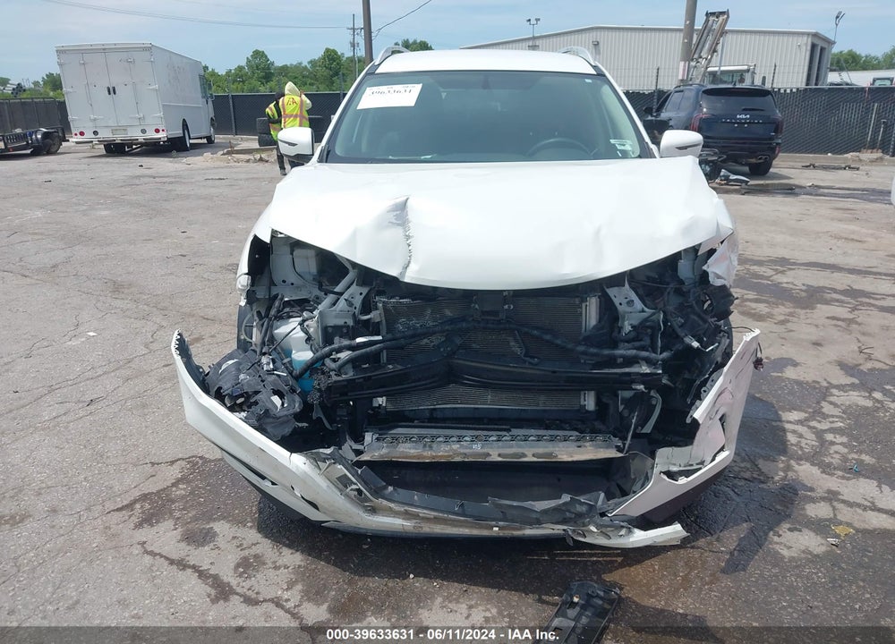 2018 NISSAN ROGUE SV VIN: 5N1AT2MV2JC817544
