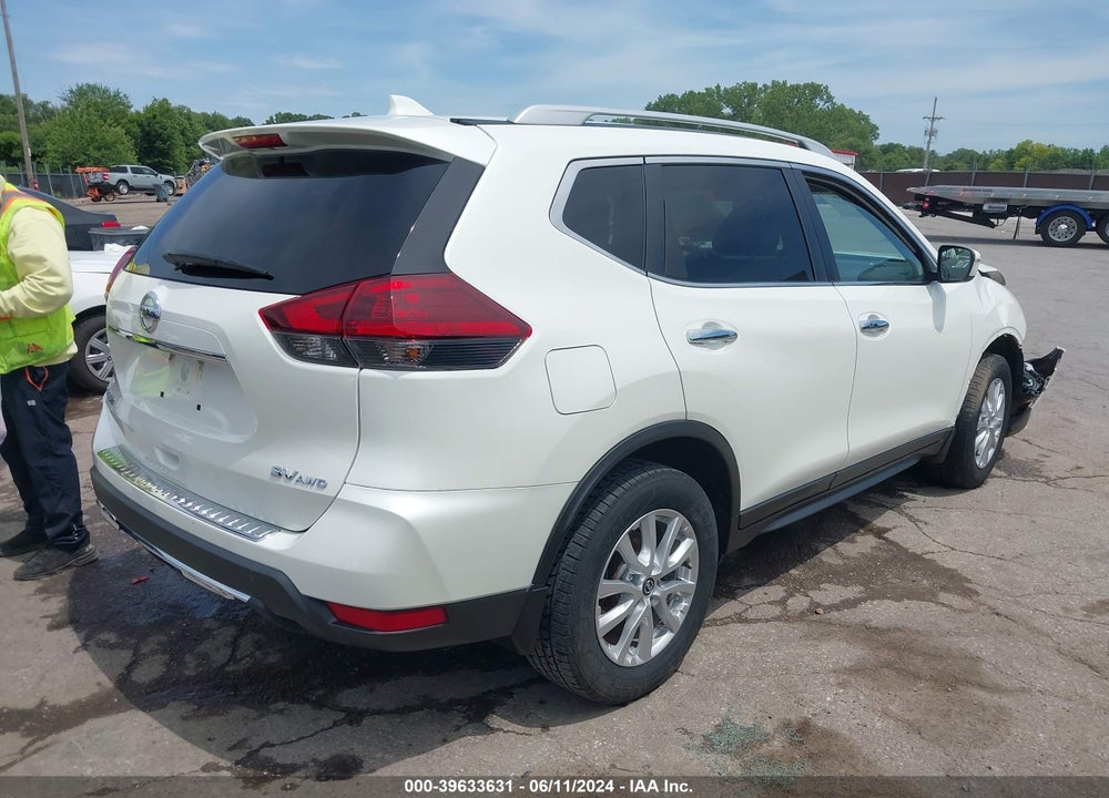 2018 NISSAN ROGUE SV VIN: 5N1AT2MV2JC817544