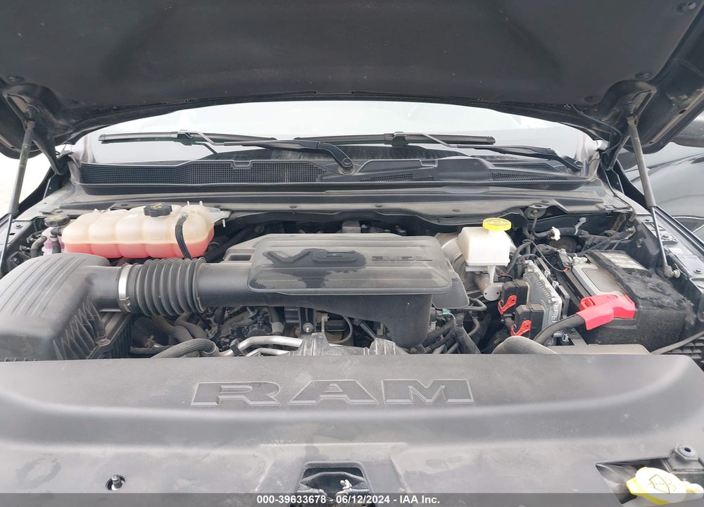 2022 RAM 1500 BIG HORN 4X4 5'7 BOX VIN: 1C6RRFFG0NN190923