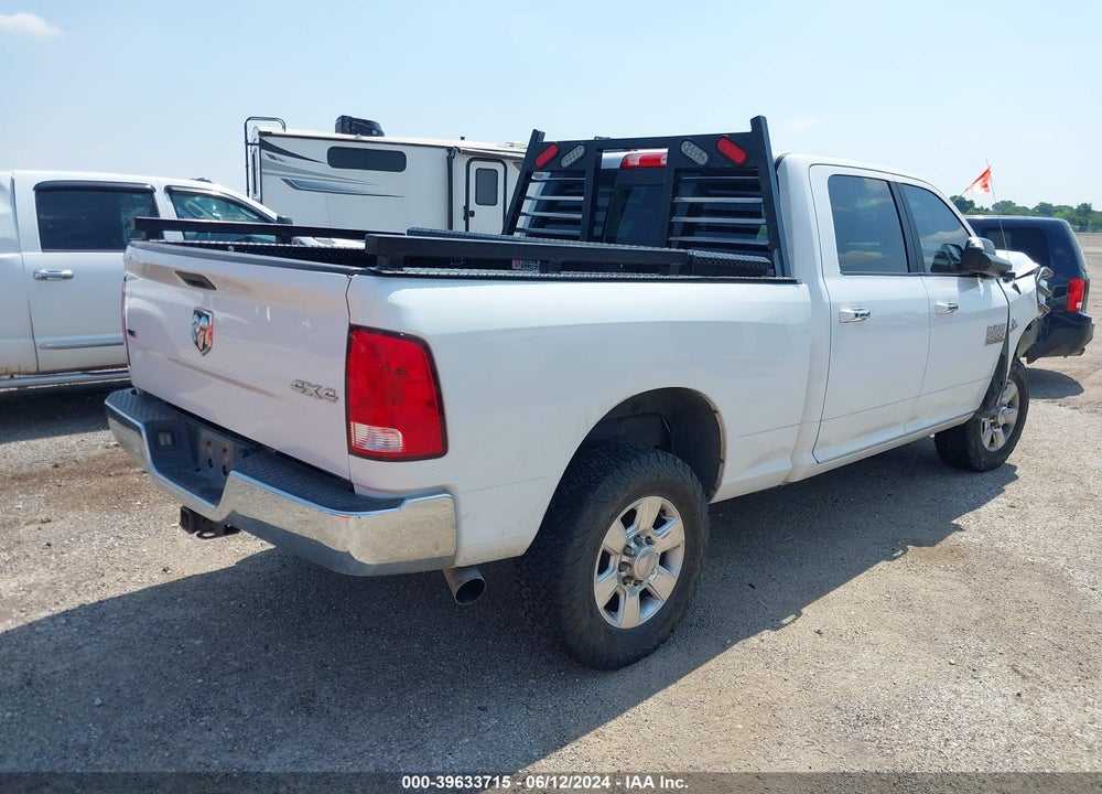 2018 RAM 2500 SLT 4X4 6'4 BOX VIN: 3C6UR5DL0JG275106