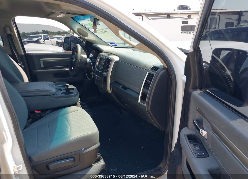 2018 RAM 2500 SLT 4X4 6'4 BOX VIN: 3C6UR5DL0JG275106
