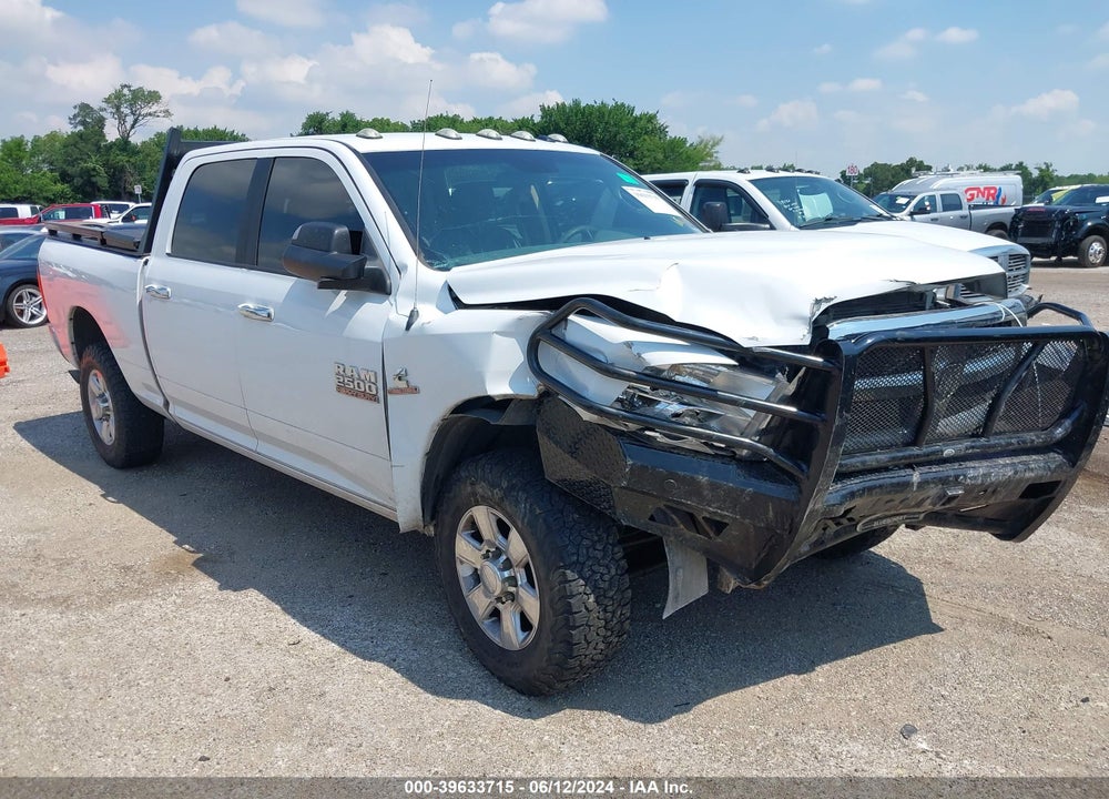 2018 RAM 2500 SLT 4X4 6'4 BOX VIN: 3C6UR5DL0JG275106