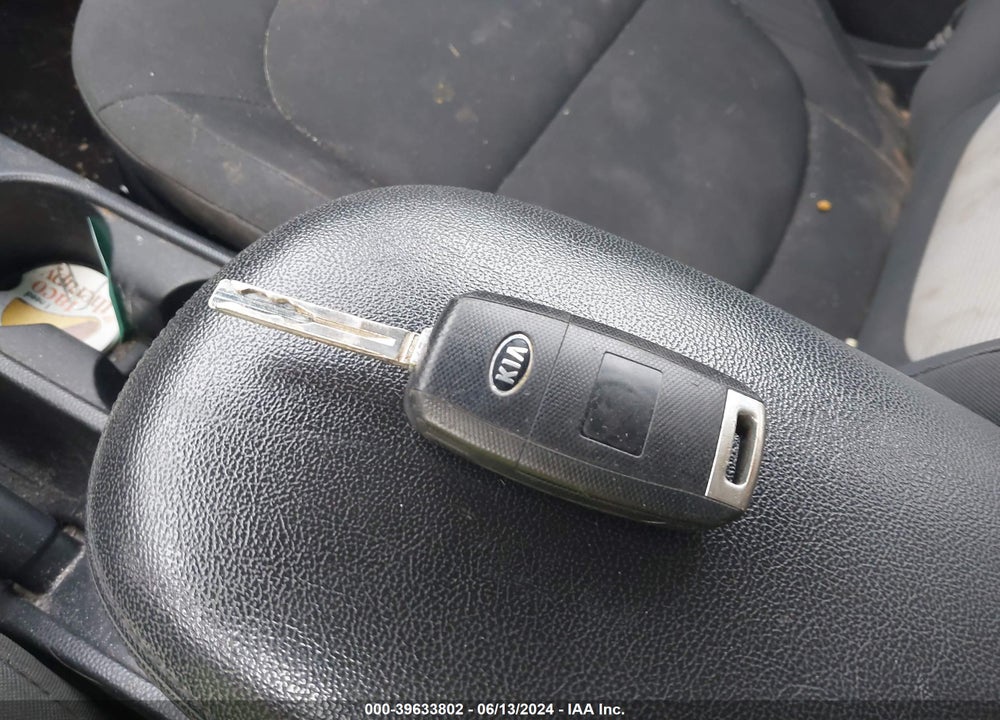 2014 KIA SOUL VIN: KNDJN2A29E7040724