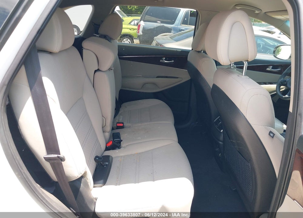 2016 KIA SORENTO 2.4L LX VIN: 5XYPG4A33GG012223