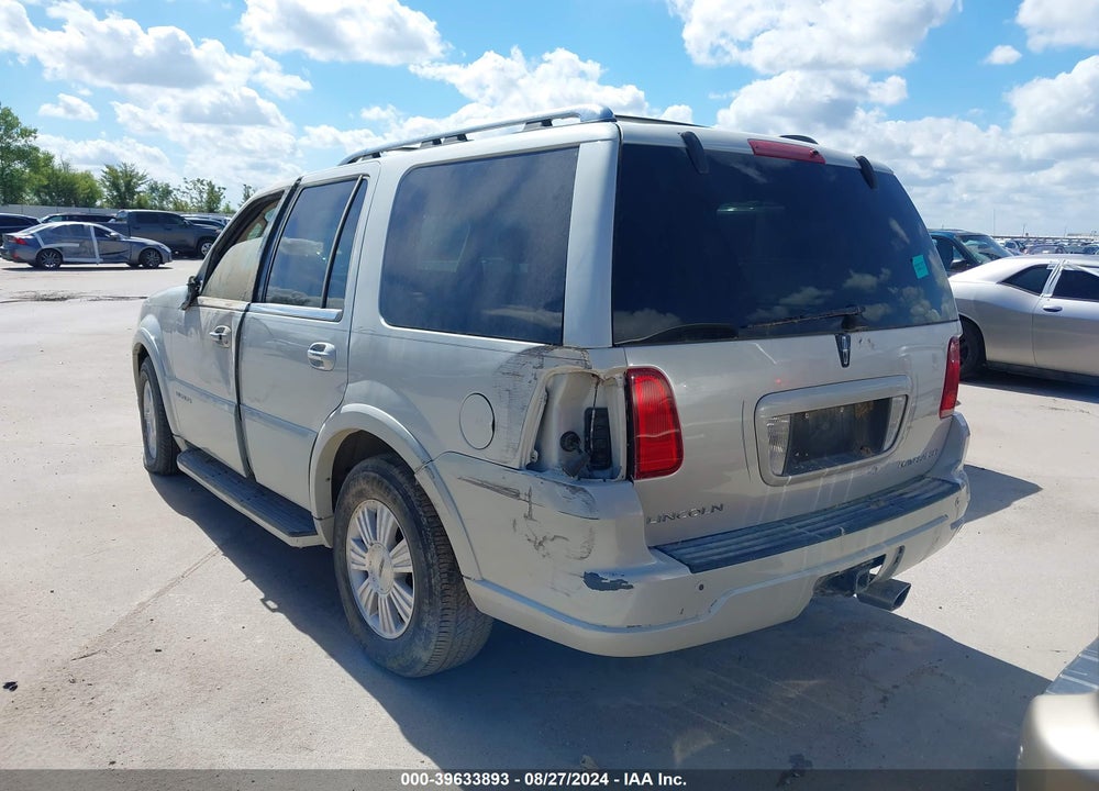 2005 LINCOLN NAVIGATOR VIN: 5LMFU28575LJ20001