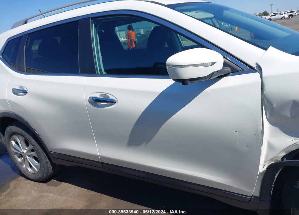 2015 NISSAN ROGUE SV VIN: 5N1AT2MT3FC926228