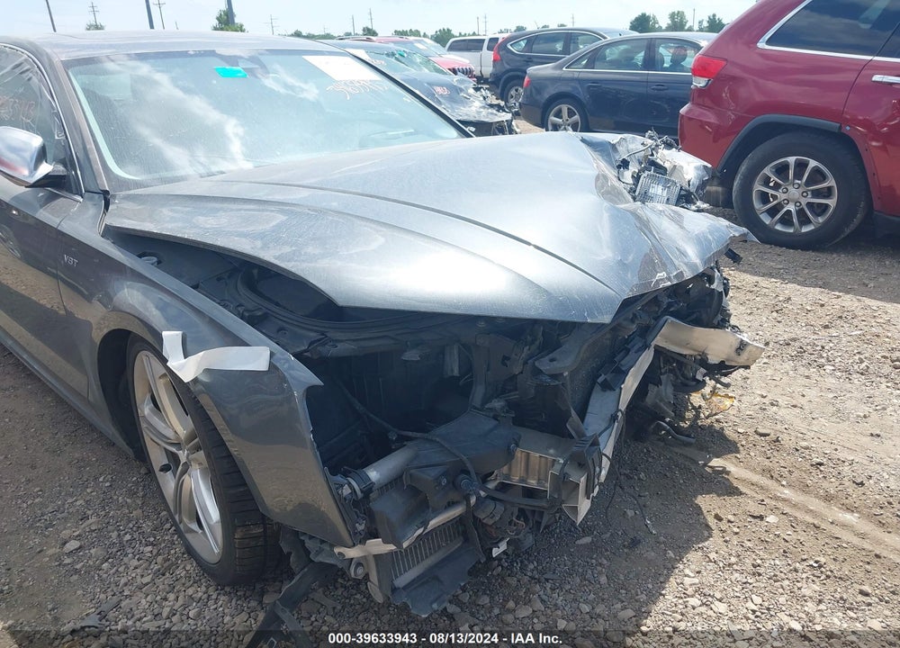 2016 AUDI S8 4.0T VIN: WAUJSAFD0GN002775