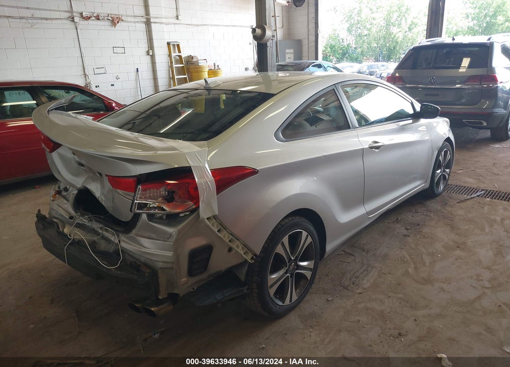2013 HYUNDAI ELANTRA SE VIN: KMHDH6AE6DU004880