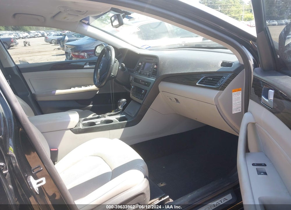 2016 HYUNDAI SONATA HYBRID LIMITED VIN: KMHE34L13GA016685