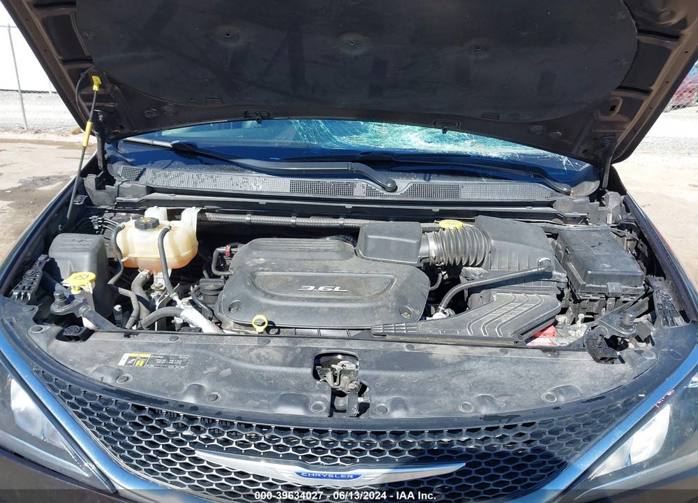 2017 CHRYSLER PACIFICA VIN: 2C4RC1EG3HR763352