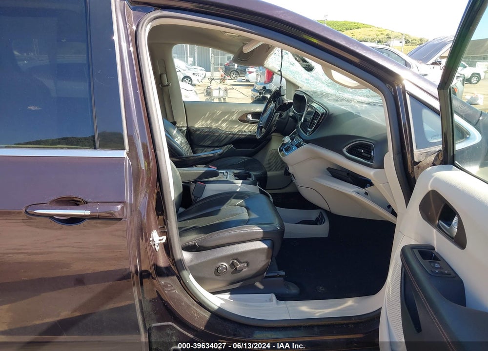 2017 CHRYSLER PACIFICA VIN: 2C4RC1EG3HR763352
