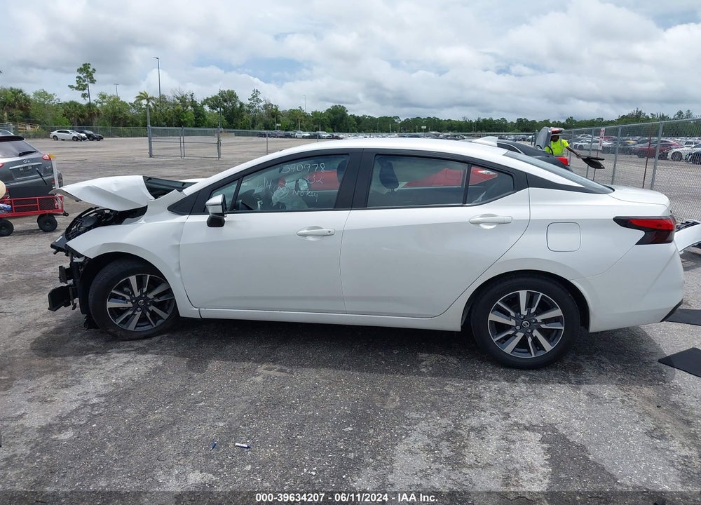 2020 NISSAN VERSA SV XTRONIC CVT VIN: 3N1CN8EV1LL832832