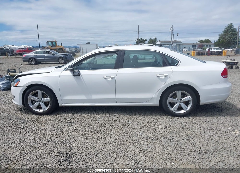 2015 VOLKSWAGEN PASSAT 1.8T SE VIN: 1VWBT7A33FC042703