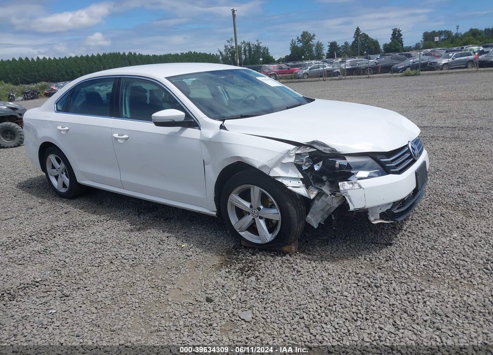 2015 VOLKSWAGEN PASSAT 1.8T SE VIN: 1VWBT7A33FC042703