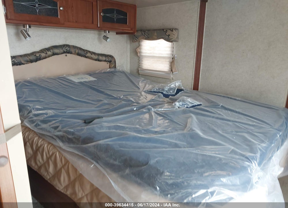 2012 FOREST RIVER WINDJAMMER 3001W VIN: 4X4TRLF20C1843251