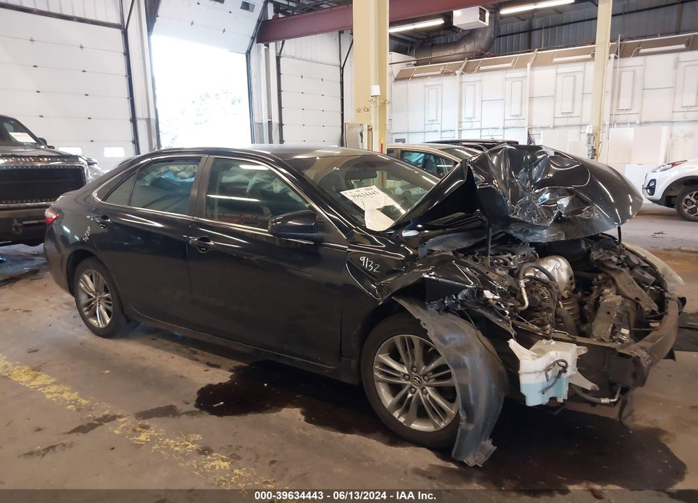 2015 TOYOTA CAMRY SE VIN: 4T1BF1FK1FU016792