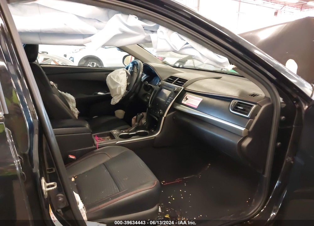 2015 TOYOTA CAMRY SE VIN: 4T1BF1FK1FU016792