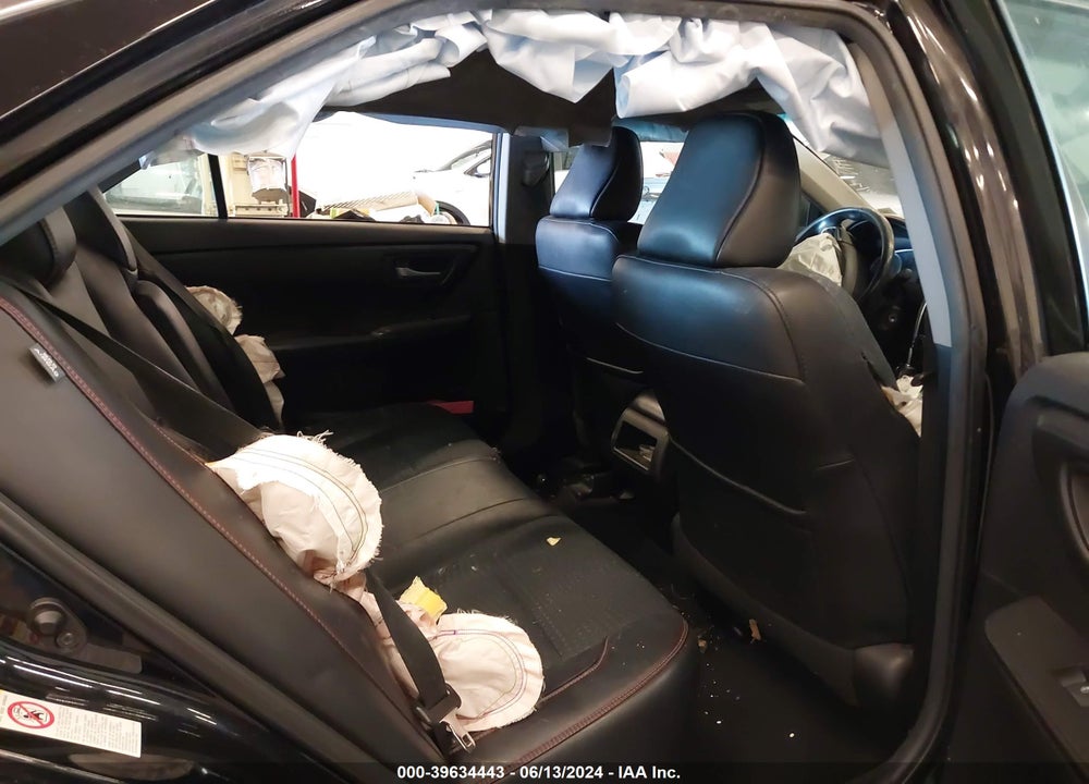 2015 TOYOTA CAMRY SE VIN: 4T1BF1FK1FU016792