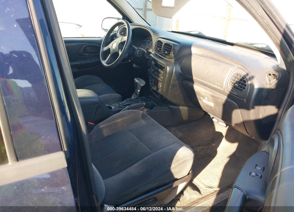 2008 CHEVROLET TRAILBLAZER LT VIN: 1GNDS13SX82254398
