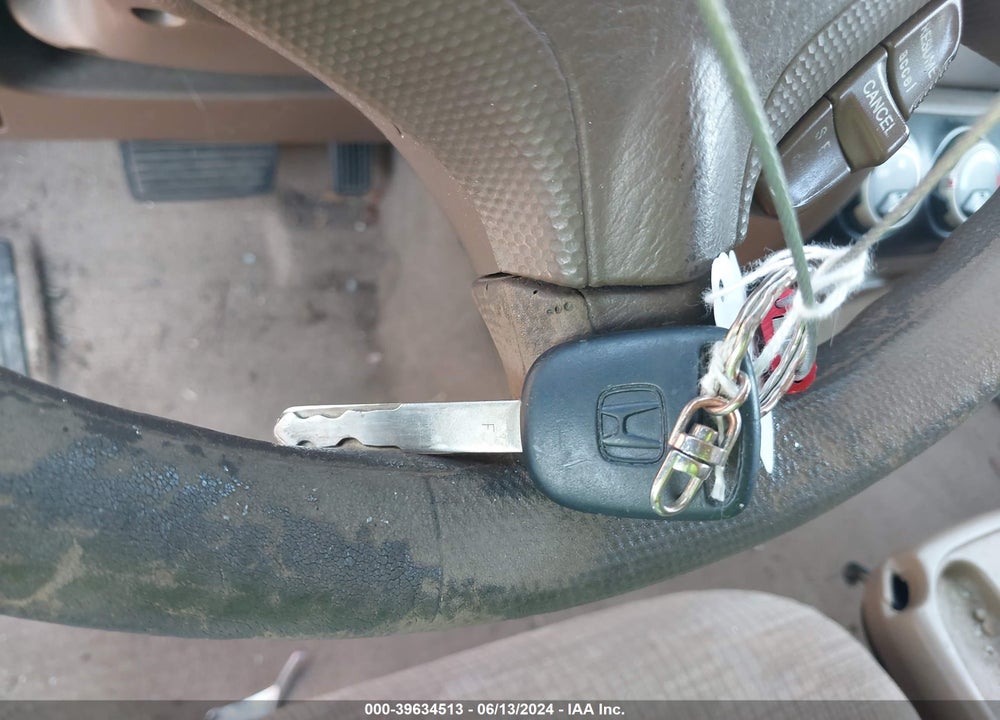 2002 HONDA CR-V LX VIN: JHLRD68432C010385