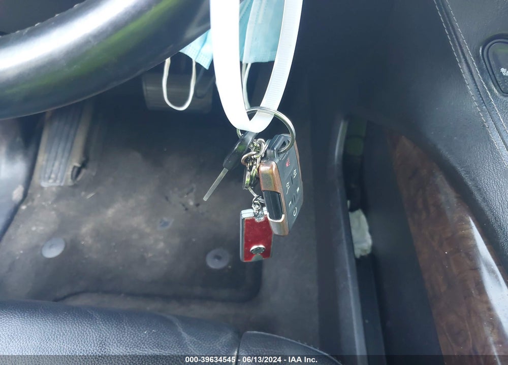 2015 CHEVROLET SUBURBAN 1500 LT VIN: 1GNSCJKC2FR556738