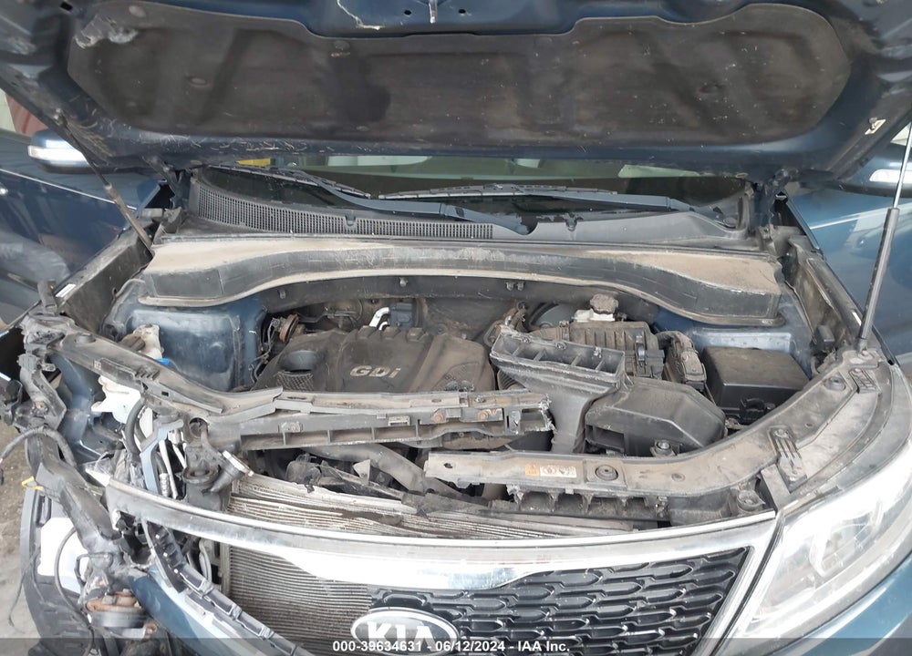 2015 KIA SORENTO LX VIN: 5XYKTDA66FG556259