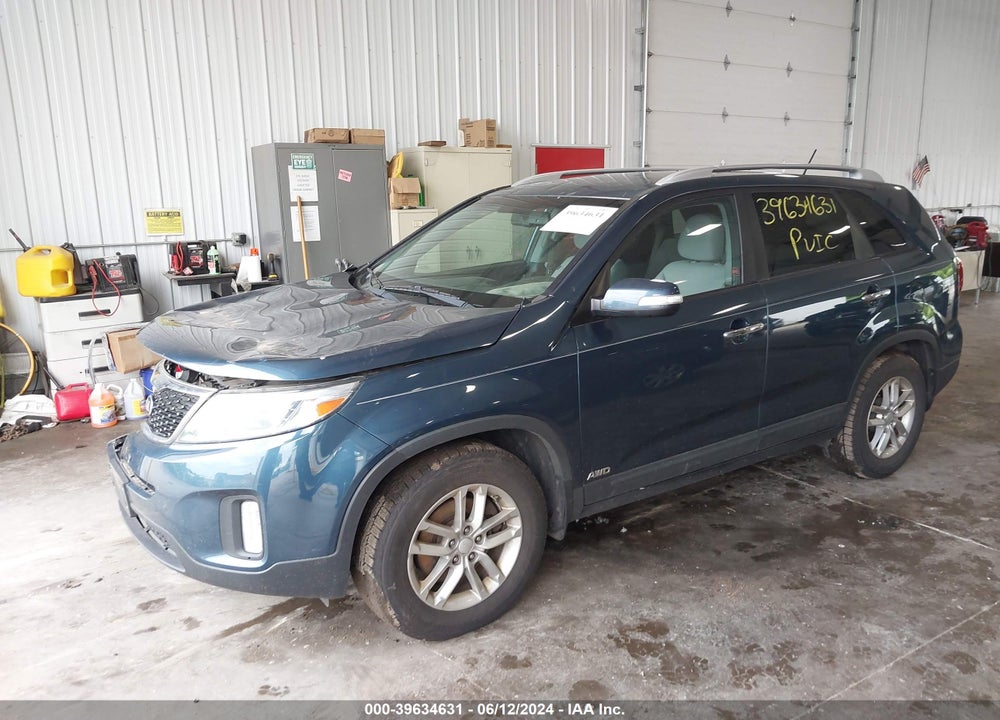 2015 KIA SORENTO LX VIN: 5XYKTDA66FG556259