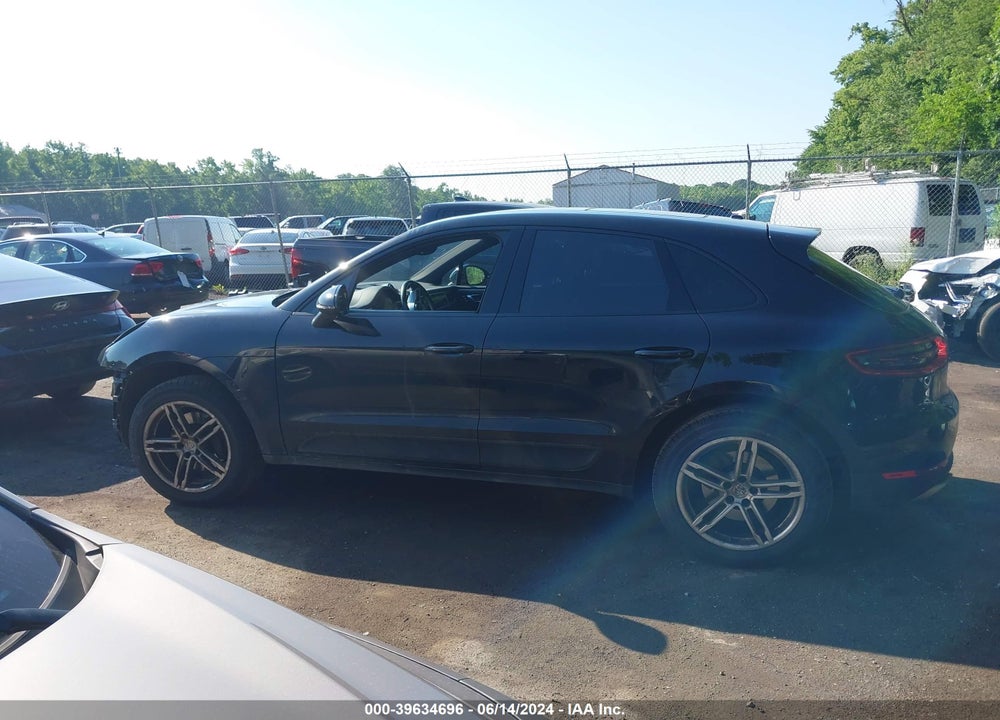 2017 PORSCHE MACAN VIN: WP1AA2A58HLB06177