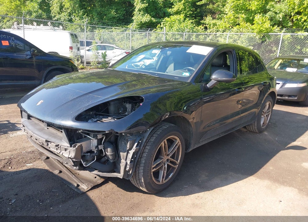 2017 PORSCHE MACAN VIN: WP1AA2A58HLB06177