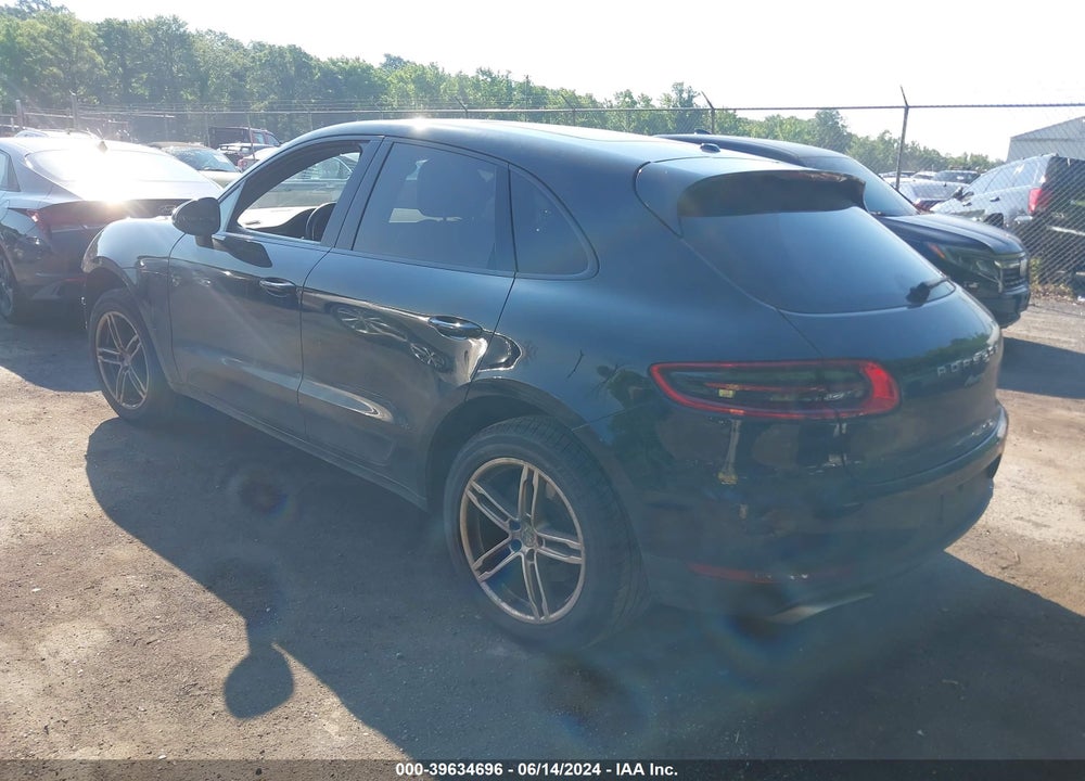 2017 PORSCHE MACAN VIN: WP1AA2A58HLB06177