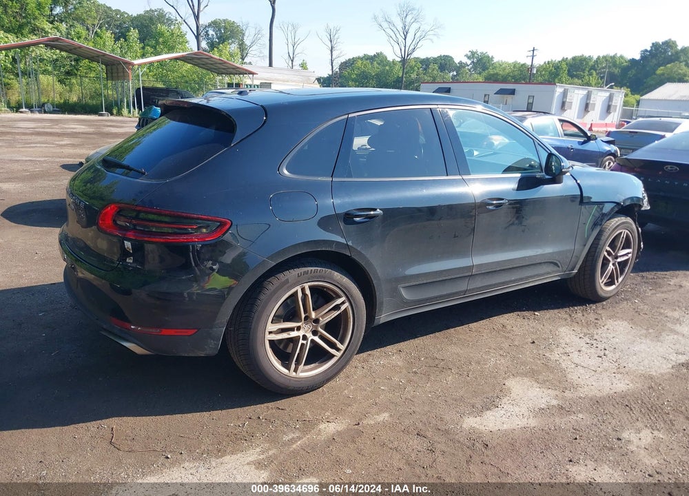 2017 PORSCHE MACAN VIN: WP1AA2A58HLB06177