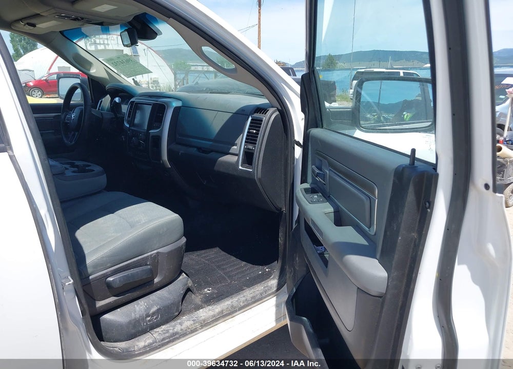 2016 RAM 2500 VIN: 3C6UR5DL2GG257053